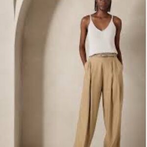 Banana Republic Women's Tan Wide-Leg Pants size 10